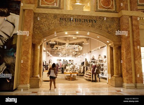 Burberry stores in usa